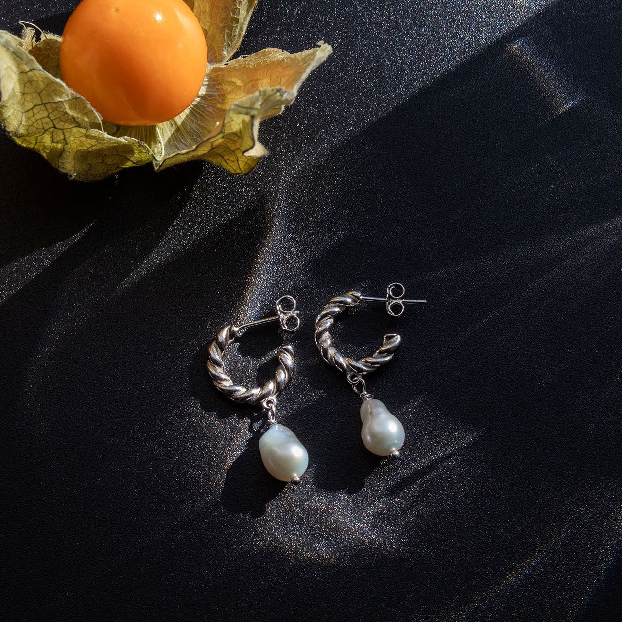 Helix Pearl Hoops
